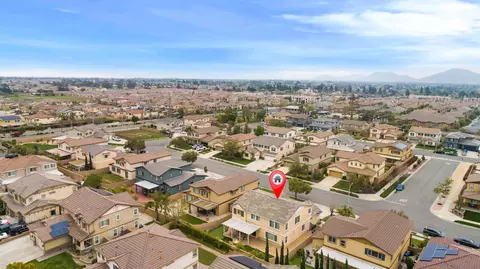 View/Area - 16022 Cascade Dr, Fontana, CA 92336 photo 2 of 2