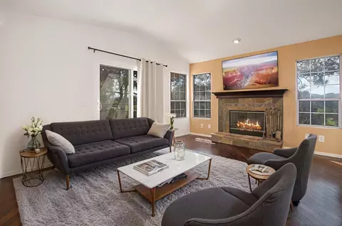 18630 Caminito Cantilena #304, San Diego, CA 92128