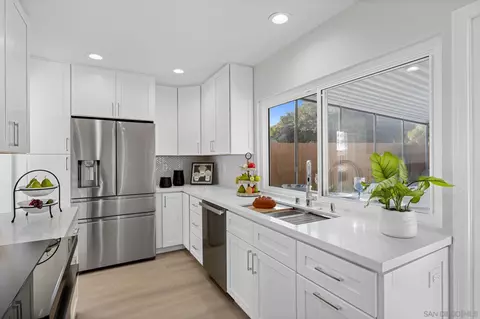 3252 Eichenlaub St, San Diego, CA 92117 photo 7