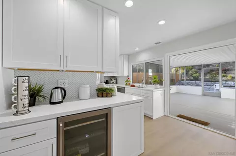 3252 Eichenlaub St, San Diego, CA 92117 photo 8