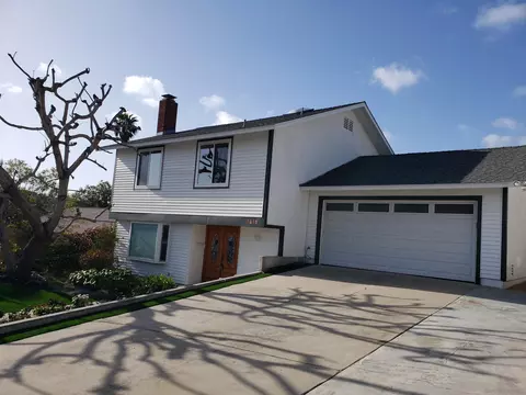 3252 Eichenlaub St, San Diego, CA 92117 photo 2