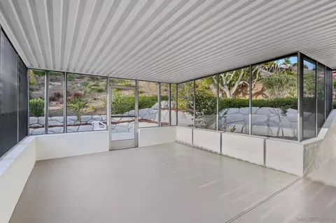3252 Eichenlaub St, San Diego, CA 92117 photo 27
