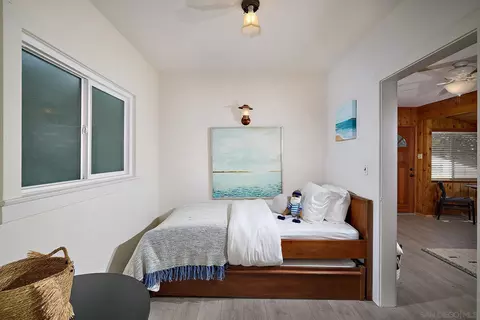 2747 Ocean St, Carlsbad, CA 92008 photo 5