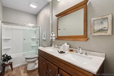 Bath - 1783 Palomares Rd, Fallbrook, CA 92028 photo 3 of 3