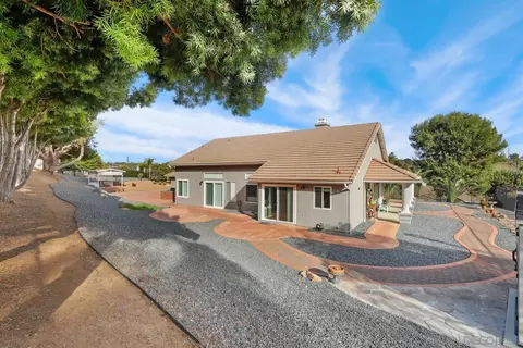 Exterior - 1783 Palomares Rd, Fallbrook, CA 92028 photo 10 of 10