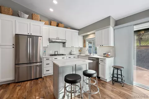 Kitchen - 1783 Palomares Rd, Fallbrook, CA 92028 photo 1 of 4