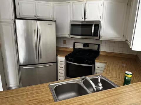 Kitchen - 3059 Brookpine Ct, Spring Valley, CA 91978 photo 1 of 2