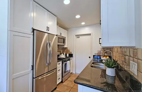 Kitchen - 4475 Estada Dr, Oceanside, CA 92057 photo 4 of 4