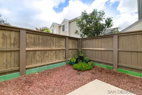 Exterior - 2563 Kings View Cir, Spring Valley, CA 91977 photo 5 of 8