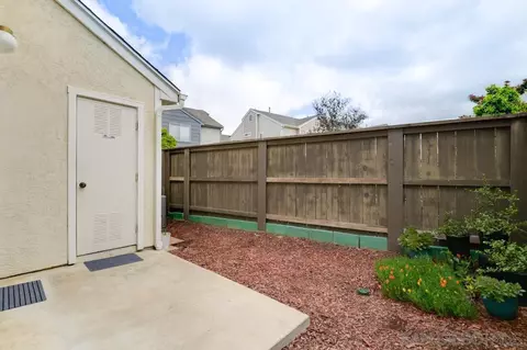 Exterior - 2563 Kings View Cir, Spring Valley, CA 91977 photo 2 of 8