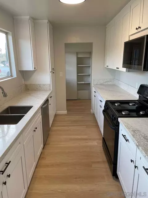 14538 Biddeford St, Poway, CA 92064 photo 2