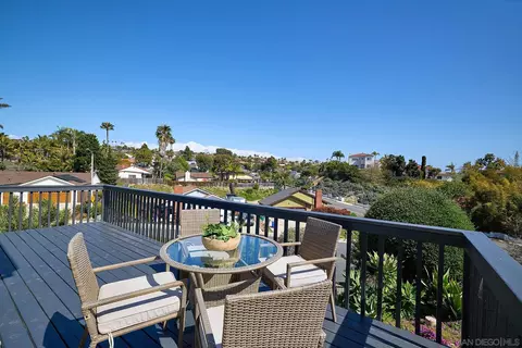 Exterior - 4190 Parkside Pl, Carlsbad, CA 92008 photo 3 of 4