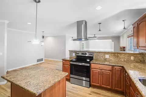 Kitchen - 1539 Greenfield Dr, El Cajon, CA 92021 photo 6 of 7