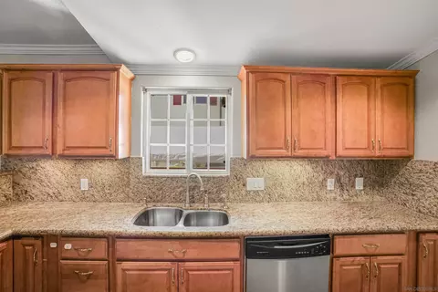 Kitchen - 1539 Greenfield Dr, El Cajon, CA 92021 photo 5 of 7