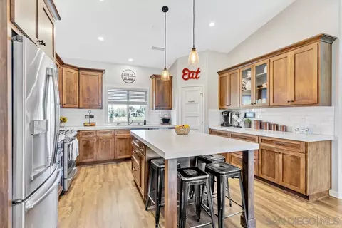 Kitchen - 1652 Gam Ln, Ramona, CA 92065 photo 4 of 7
