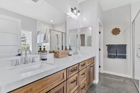 Bath - 1652 Gam Ln, Ramona, CA 92065 photo 3 of 6