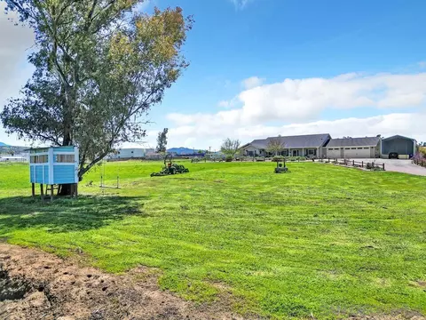 Exterior - 1652 Gam Ln, Ramona, CA 92065 photo 3 of 27