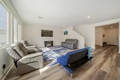 Living - 35365 Orchard Trl, Fallbrook, CA 92028 photo 2 of 5