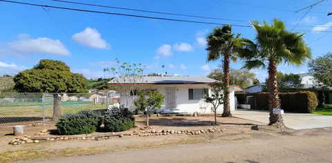 1525 Tarbox St, San Diego, CA 92114