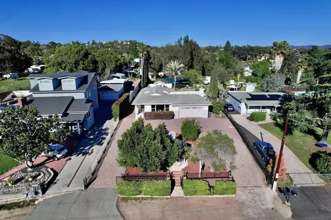 4111 Calavo Dr, La Mesa, CA 91941