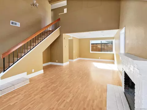 Living - 221 Levant Way, Oceanside, CA 92057 photo 3 of 7