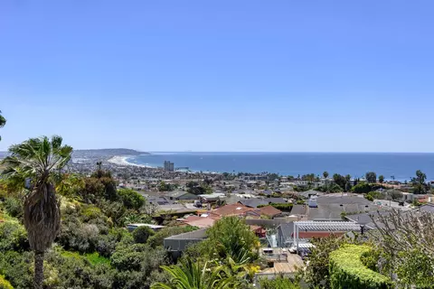 View/Area - 5571 Candlelight Dr, La Jolla, CA 92037 photo 5 of 5