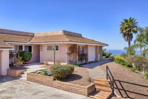 Exterior - 5571 Candlelight Dr, La Jolla, CA 92037 photo 2 of 3