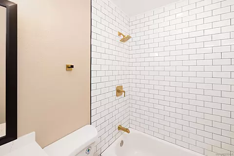 Bath - 12132 Wintergreen Dr #2, Lakeside, CA 92040 photo 2 of 2