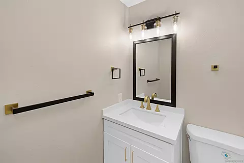 Bath - 12132 Wintergreen Dr #2, Lakeside, CA 92040 photo 1 of 2