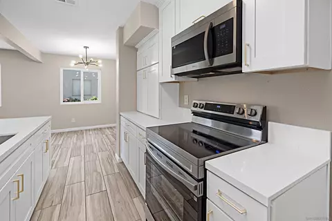 Kitchen - 12132 Wintergreen Dr #2, Lakeside, CA 92040 photo 5 of 8