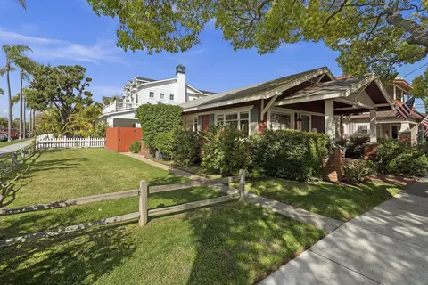 Exterior - 1305 9th St, Coronado, CA 92118 photo 2 of 11
