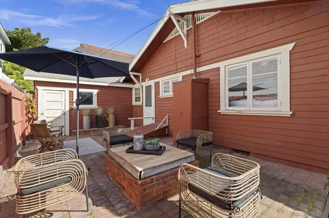 Exterior - 1305 9th St, Coronado, CA 92118 photo 5 of 11