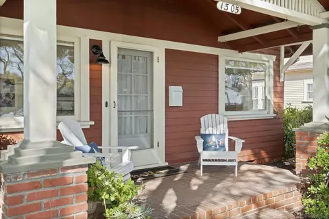 Exterior - 1305 9th St, Coronado, CA 92118 photo 3 of 11