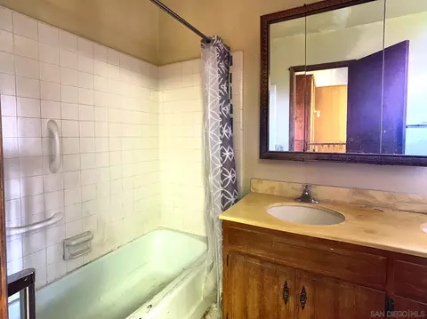 Bath - 10440 Loma Rancho Dr, Spring Valley, CA 91978 photo 1 of 2