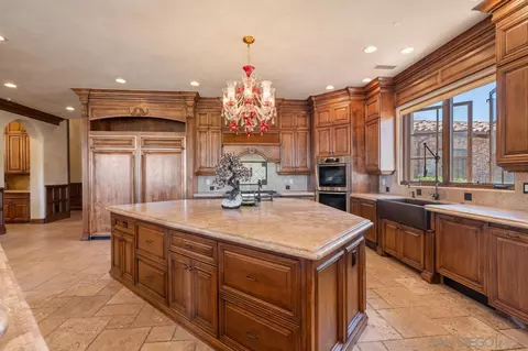 Kitchen - 19612 Rangeland Rd, Ramona, CA 92065 photo 2 of 2