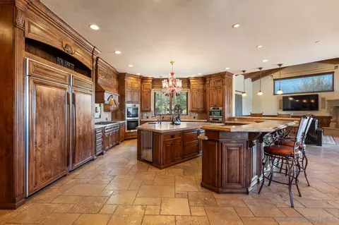 Kitchen - 19612 Rangeland Rd, Ramona, CA 92065 photo 1 of 2