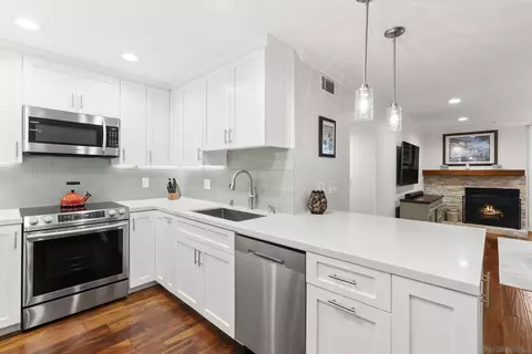 750 State St #124, San Diego, CA 92101