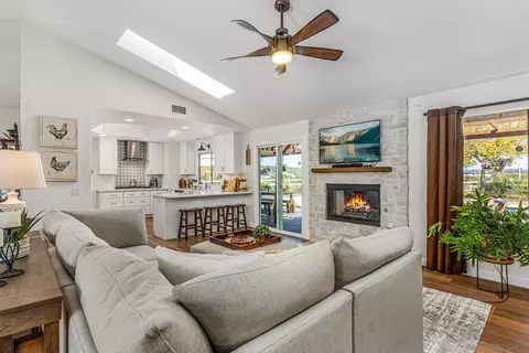 Living - 360 Futurity Ln, Fallbrook, CA 92028 photo 2 of 5