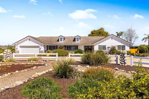 Exterior - 360 Futurity Ln, Fallbrook, CA 92028 photo 2 of 21