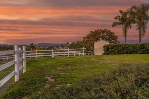 Exterior - 360 Futurity Ln, Fallbrook, CA 92028 photo 20 of 21