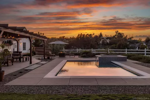 Exterior - 360 Futurity Ln, Fallbrook, CA 92028 photo 1 of 21