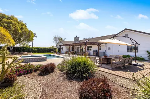 Exterior - 360 Futurity Ln, Fallbrook, CA 92028 photo 12 of 21