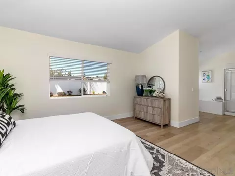 Bedroom - 5640 Dartmoor Cr, Oceanside, CA 92057 photo 3 of 4