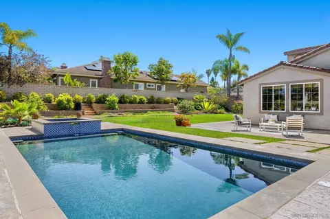 Exterior - 540 Nobel Ct, Encinitas, CA 92024 photo 5 of 8