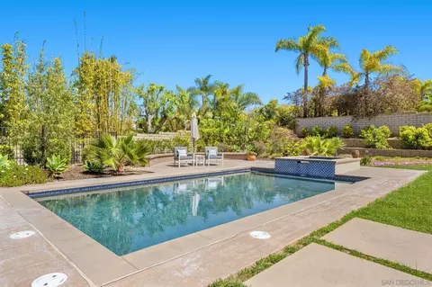 Exterior - 540 Nobel Ct, Encinitas, CA 92024 photo 4 of 8