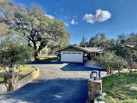4839 Meadowridge Rd, Santa Ysabel, CA 92070