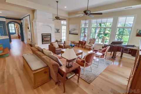 Living - 15815 Indian Valley Rd, Jamul, CA 91935 photo 3 of 4