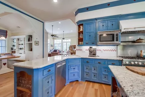 Kitchen - 15815 Indian Valley Rd, Jamul, CA 91935 photo 3 of 5