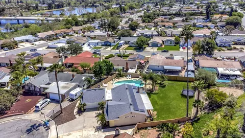 View/Area - 9732 Dunedin Ct, Santee, CA 92071 photo 6 of 7