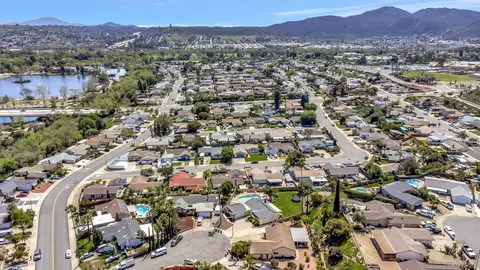View/Area - 9732 Dunedin Ct, Santee, CA 92071 photo 4 of 7